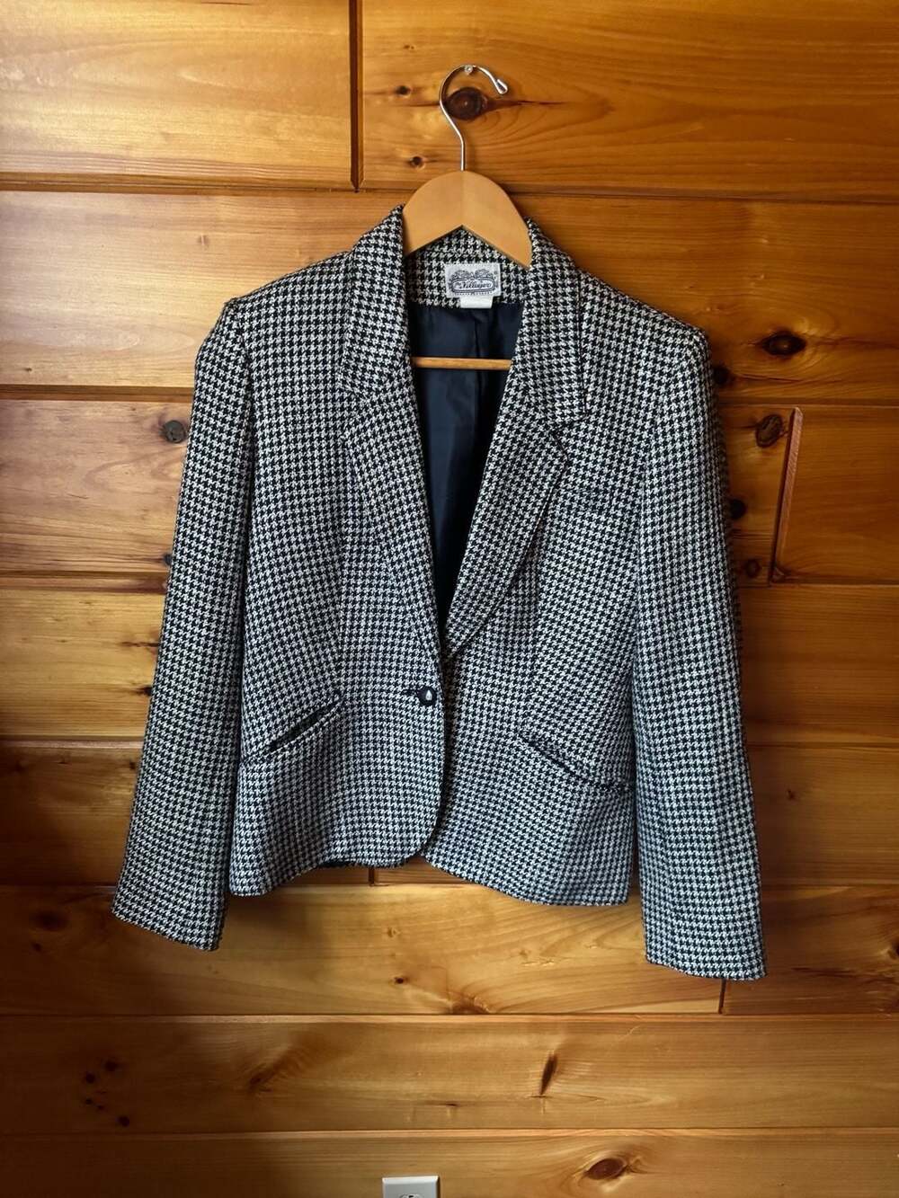 The Villager Women's Black and White Houndstooth Blazer Size 8